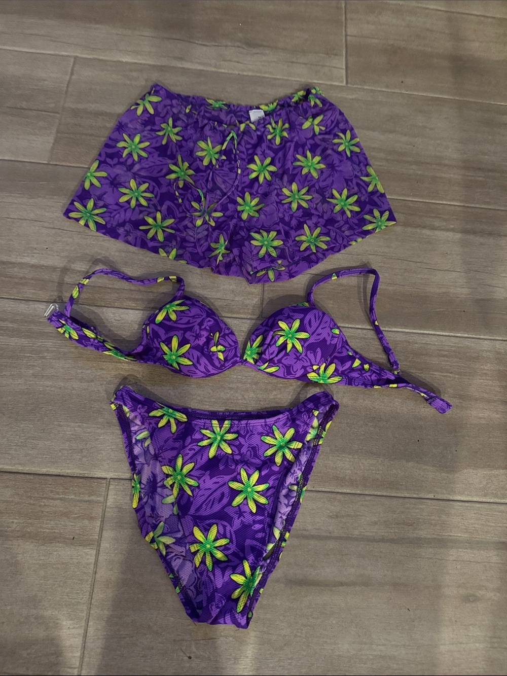 STUDIO 3 pc set Vintage Tropical Neon Purple high-cut 2 bikini & Shorts